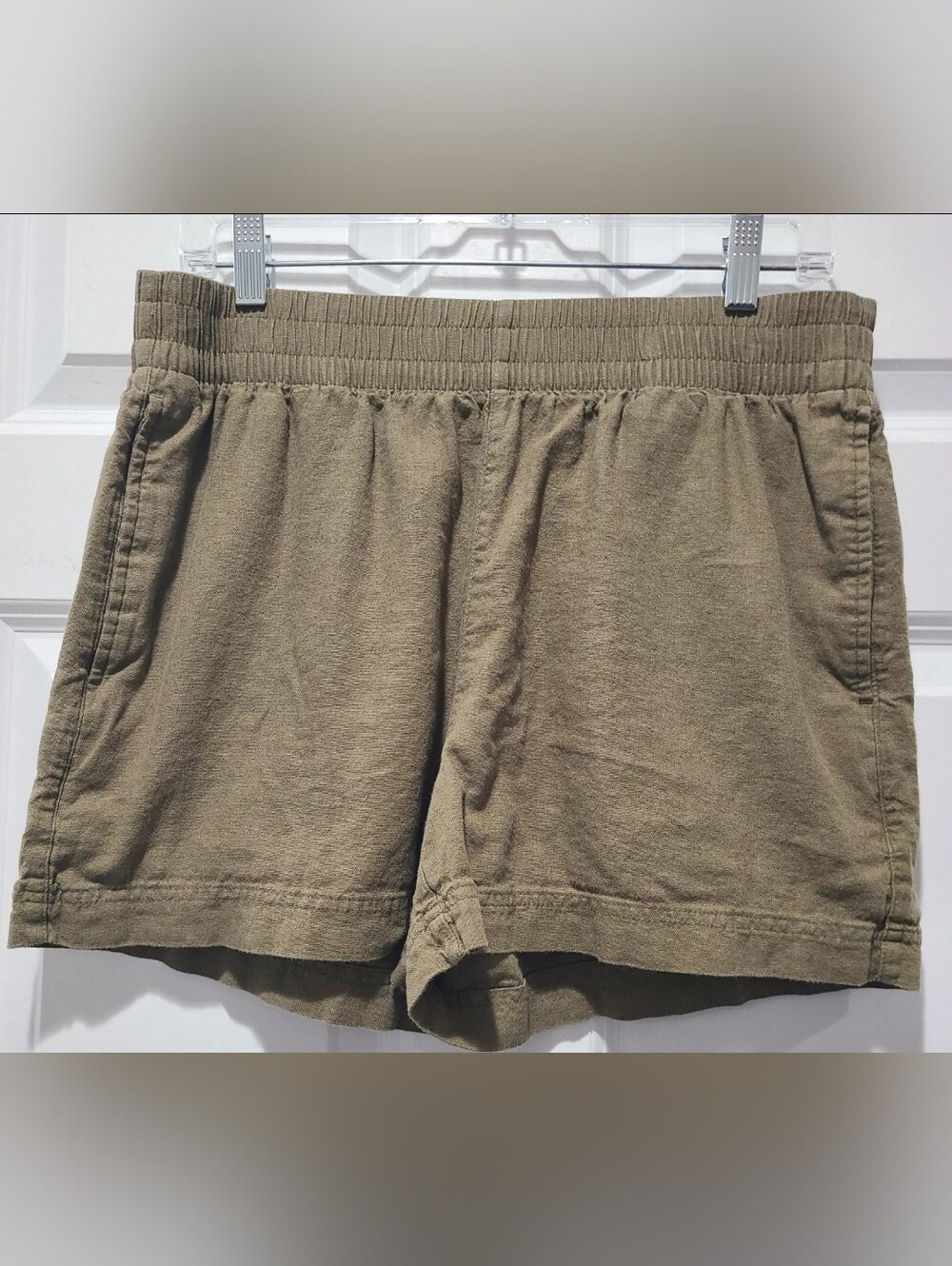 Old Navy pull-on comfort Waistband linen blend Sz M Olive Green Shorts